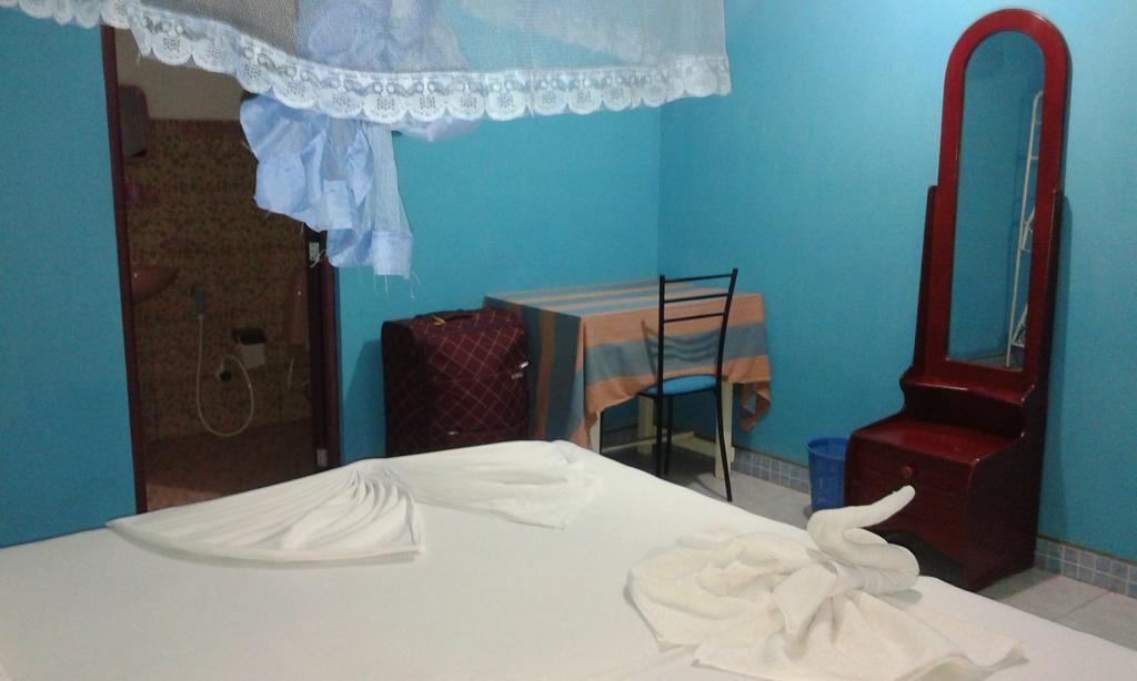 Levi's Tourist – Anuradhapura Hotel Bagian luar foto