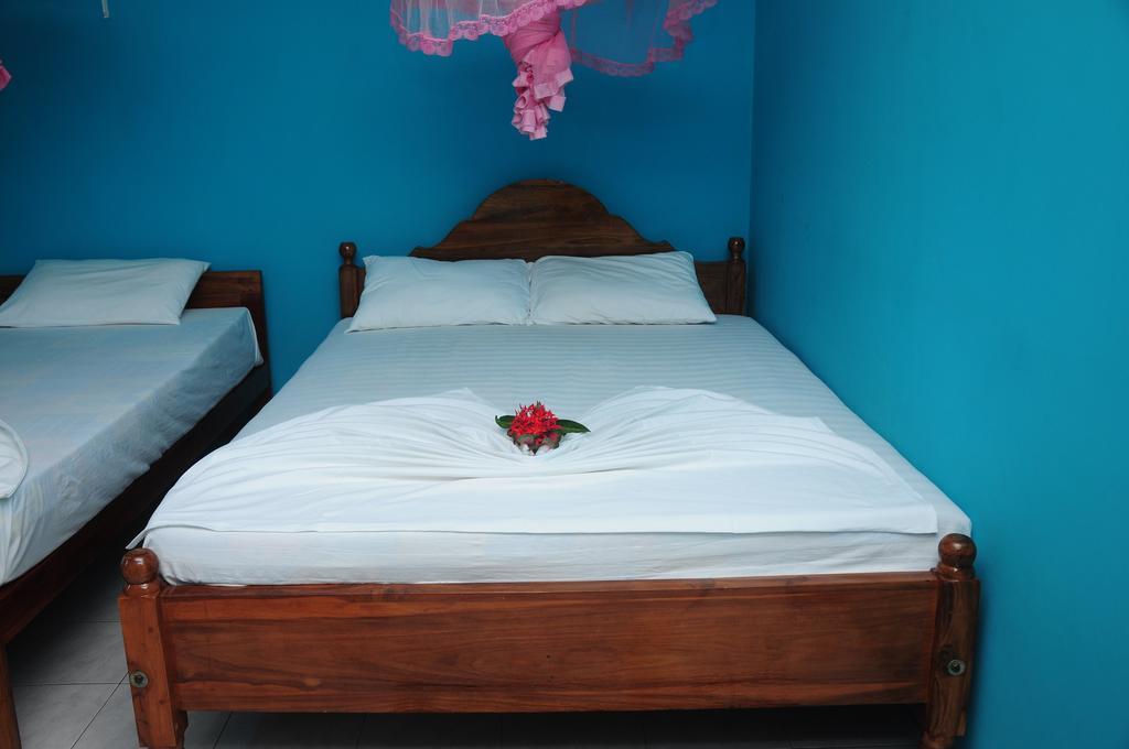 Levi's Tourist – Anuradhapura Hotel Bagian luar foto
